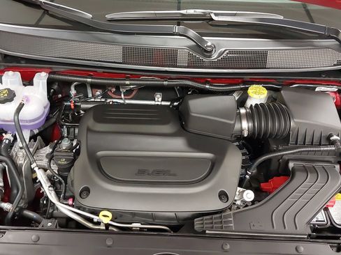 New 2026 Chrysler Pacifica Select FWD image 30