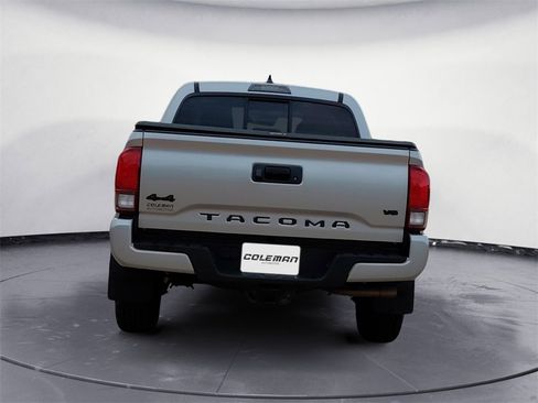 Used 2022 Toyota Tacoma SR image 4