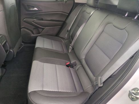 Used 2025 Chevrolet Trax LT w/ LT Convenience Package FWD image 22