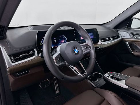 Used 2025 BMW X1 xDrive28i w/ Premium Package AWD/4WD image 9