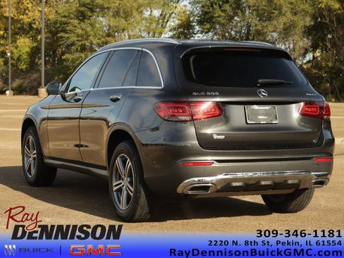 Used 2021 Mercedes-Benz GLC 300 4MATIC image 5