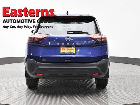 Used 2023 Nissan Rogue S AWD/4WD image 6