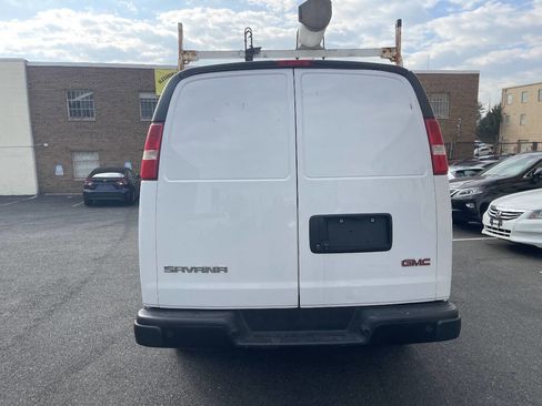 Used 2018 GMC Savana 2500 Extended RWD image 8