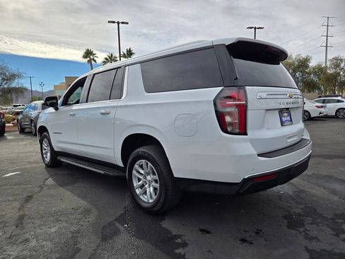 Used 2024 Chevrolet Suburban LT image 4