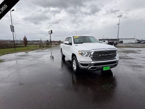Used 2024 RAM 1500 Laramie AWD/4WD image 4