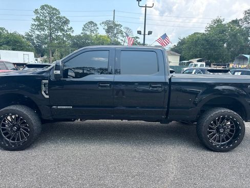 Used 2022 Ford F250 Lariat w/ Lariat Value Package AWD/4WD image 6