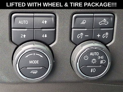 Used 2023 Chevrolet Silverado 1500 LT Trail Boss w/ LT Trail Boss Premium Package AWD/4WD image 24