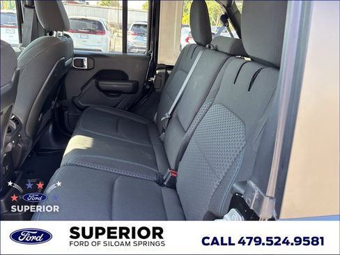 Used 2024 Jeep Wrangler Unlimited Rubicon 4xe w/ Technology Group AWD/4WD image 18