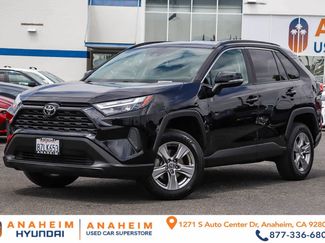 Used 2022 Toyota RAV4 XLE w/ Carpet Mat Package (TMS) AWD/4WD video 1