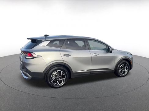 Used 2025 Kia Sportage LX image 14