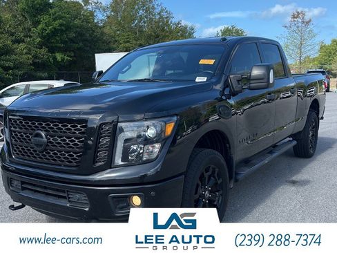 Used 2019 Nissan Titan SV w/ SV Convenience Package image 1