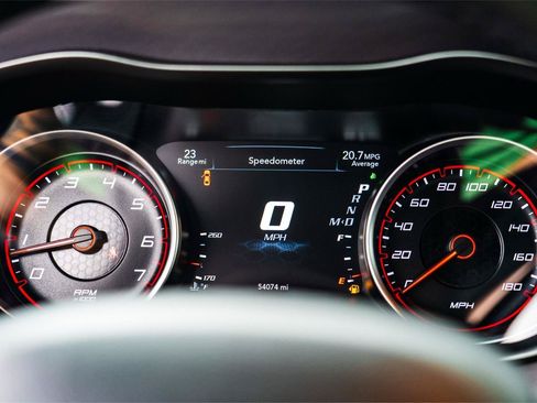 Used 2019 Dodge Charger Scat Pack w/ Dynamics Package RWD image 13