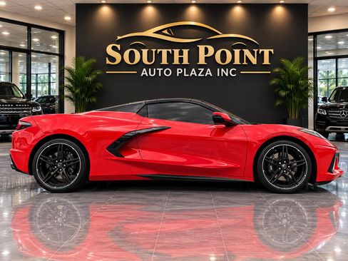 Used 2020 Chevrolet Corvette Stingray Convertible w/ 1LT RWD image 12