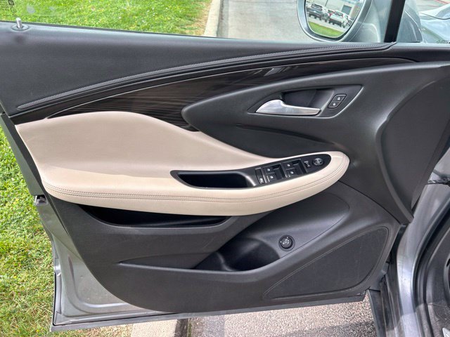 Used 2020 Buick Envision Preferred FWD image 11