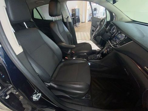 Used 2022 Buick Encore Preferred w/ Safety Package II AWD/4WD image 37