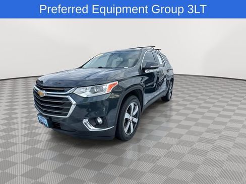 Used 2019 Chevrolet Traverse LT w/ LT Premium Package image 4