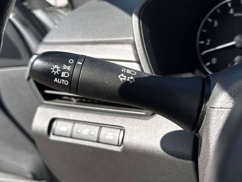 Used 2024 Nissan Altima 2.5 SV FWD image 20
