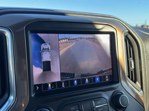 Used 2022 Chevrolet Silverado 2500 High Country image 37