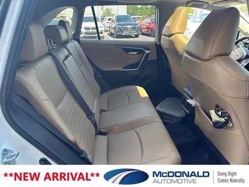 Used 2019 Toyota RAV4 XLE Premium w/ Advanced Technology Package AWD/4WD image 10