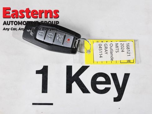 Used 2024 Mitsubishi Outlander SE image 24