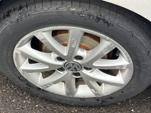 Used 2011 Volkswagen Jetta SE image 13