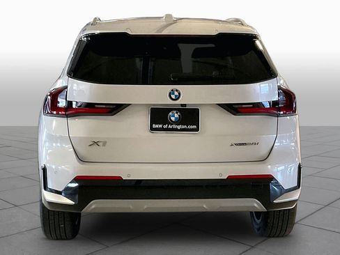 Used 2025 BMW X1 xDrive28i AWD/4WD image 4