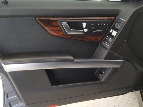 Used 2013 Mercedes-Benz GLK 350 4MATIC image 12