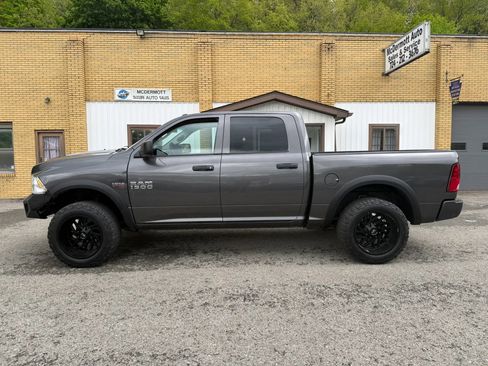 Used 2014 RAM 1500 Express AWD/4WD image 2