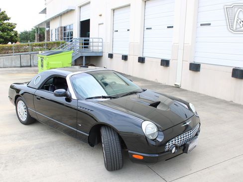 Used 2004 Ford Thunderbird RWD image 40
