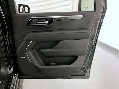 New 2026 Chevrolet Suburban RST w/ Advanced Technology Package image 17