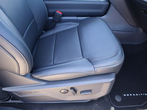 New 2026 Ford Expedition Max Platinum w/ Stealth Appearance Package image 17