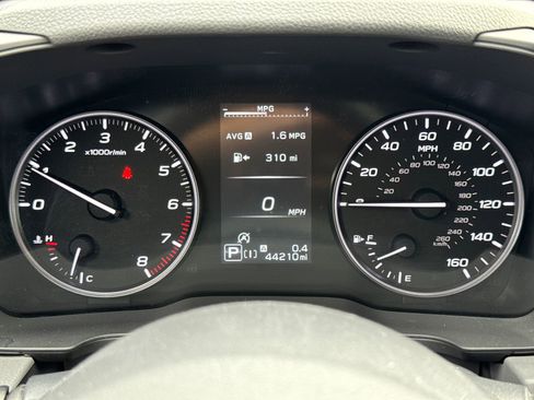 Used 2024 Subaru Crosstrek 2.0i Premium image 20