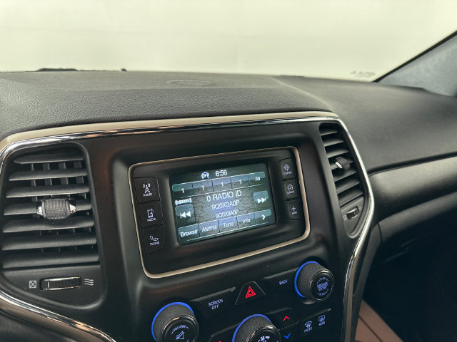 Used 2015 Jeep Grand Cherokee Laredo w/ Quick Order Package 23E AWD/4WD image 9