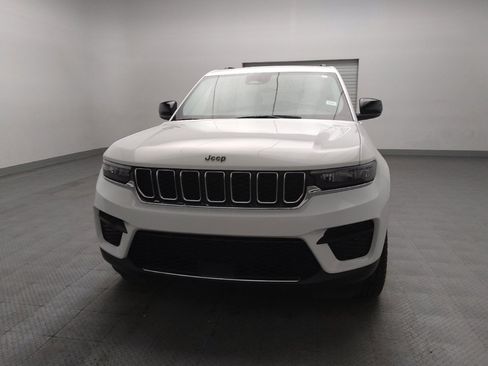 Used 2023 Jeep Grand Cherokee Laredo w/ Trailer Tow Prep Group (B) AWD/4WD image 15