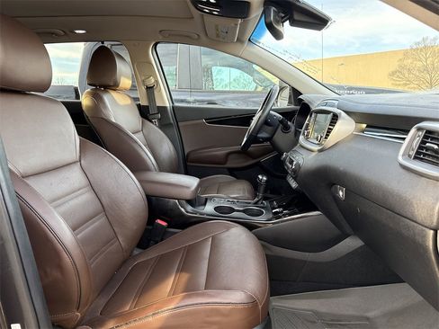 Used 2019 Kia Sorento SX w/ SX Touring Package image 13