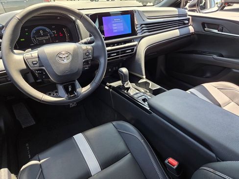 Certified 2025 Toyota Camry SE w/ Convenience Package FWD image 7