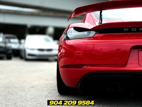 Used 2021 Porsche 718 Cayman GT4 RWD image 15