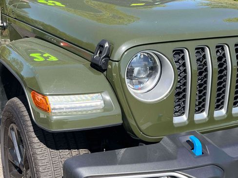Used 2023 Jeep Wrangler Unlimited Sahara w/ Cold Weather Group AWD/4WD image 7