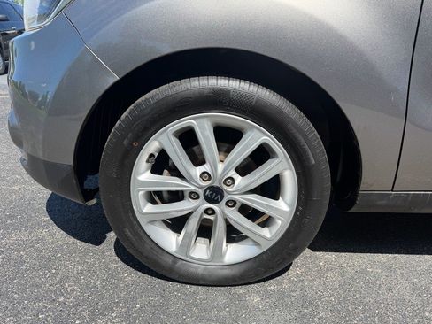 Used 2018 Kia Soul + FWD image 20