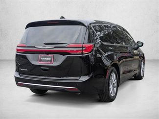 New 2026 Chrysler Pacifica Select video 2