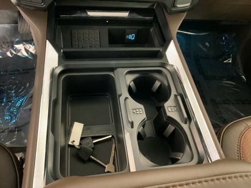 New 2025 Ford F350 King Ranch w/ FX4 Off-Road Package image 22