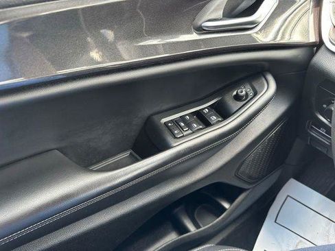 Used 2023 Jeep Grand Cherokee Laredo AWD/4WD image 50