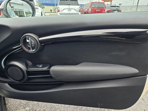 Used 2019 MINI Cooper 2-Door Hardtop FWD image 19