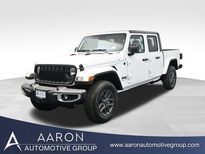 New 2025 Jeep Gladiator Sport