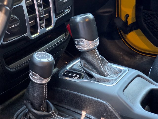Used 2020 Jeep Wrangler Unlimited Sahara AWD/4WD image 12