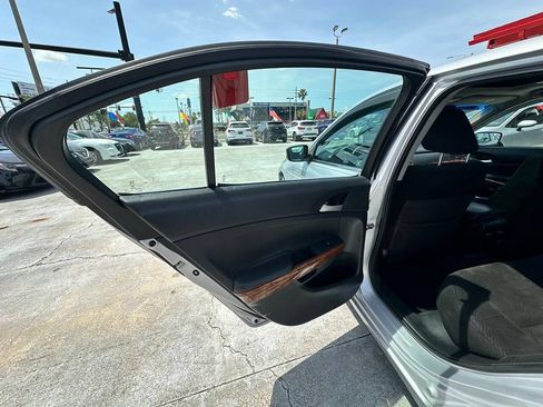 Used 2012 Honda Accord EX image 13