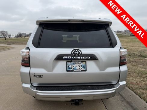 Used 2021 Toyota 4Runner TRD Off-Road image 4