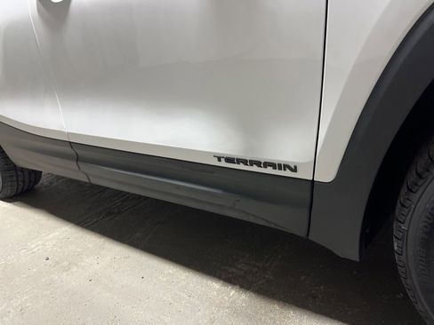 Used 2020 GMC Terrain SLT w/ Elevation Edition FWD image 9
