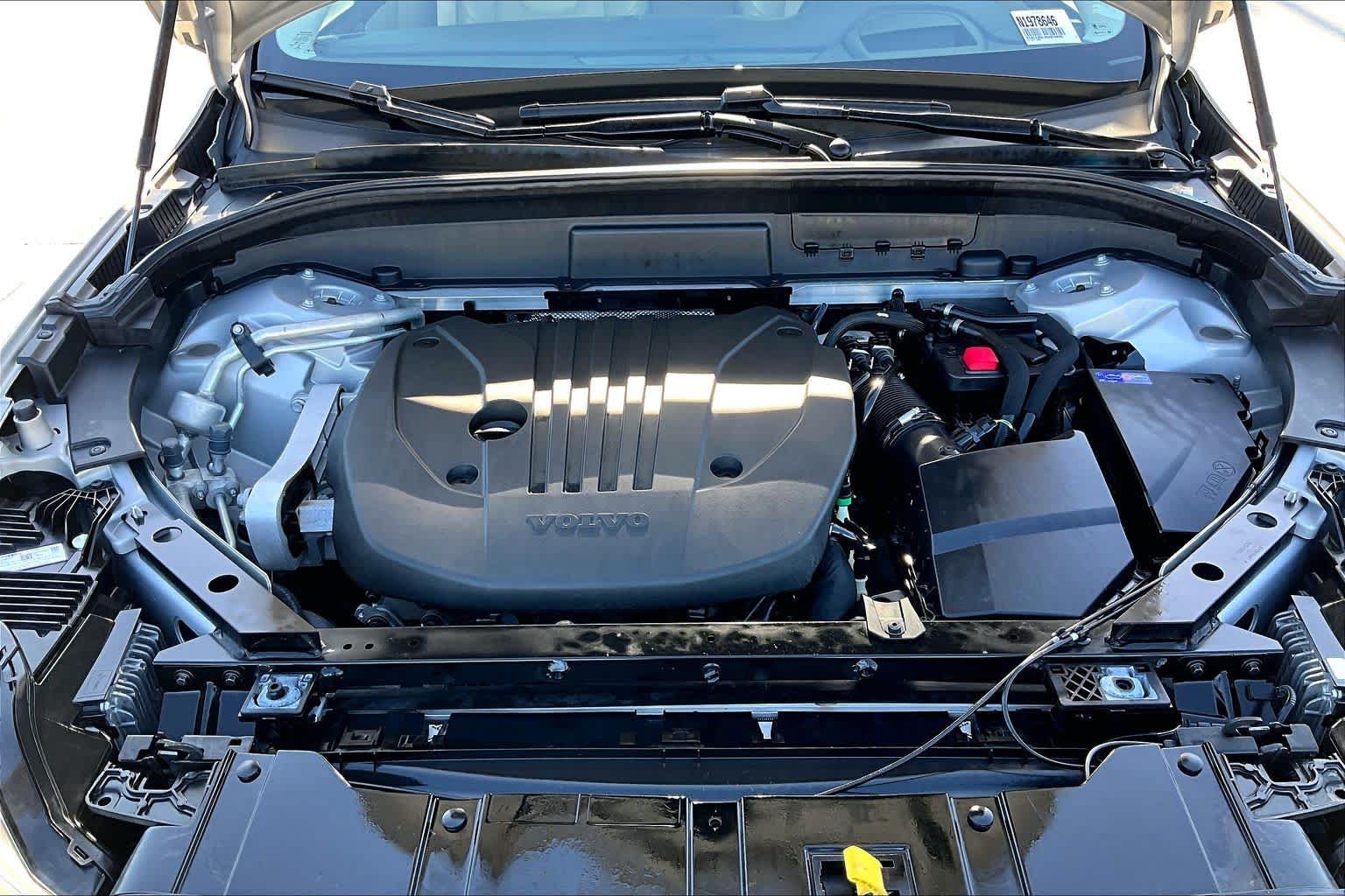 Used 2022 Volvo XC60 B5 Inscription w/ Advanced Package FWD image 27