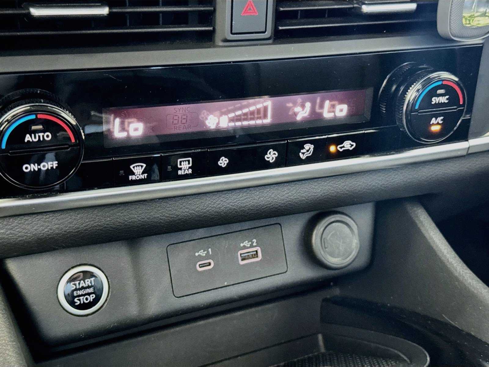 Used 2023 Nissan Rogue SV FWD image 11